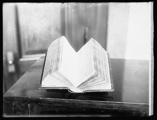 Old bible, U.S. Supreme Court, [Washington, D.C.
