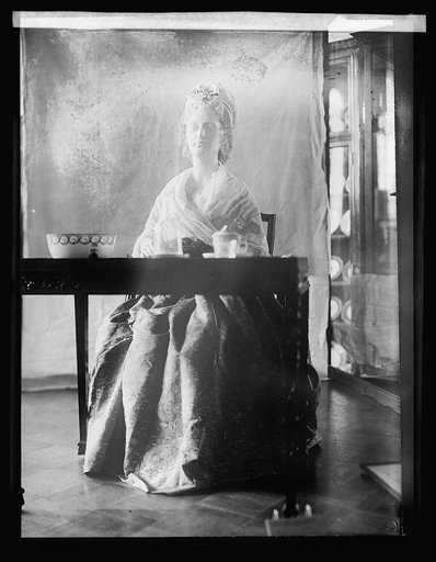 Old gowns, museum, Martha Washington