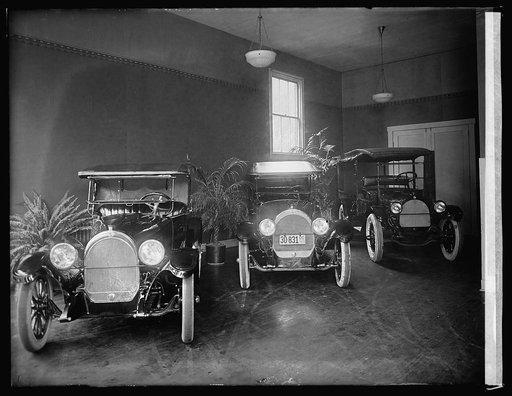 Oldsmobile Sales Co., interior