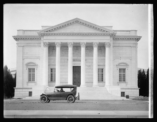 Oldsmobile Sales Co., amphitheater, Arlington, [Virginia