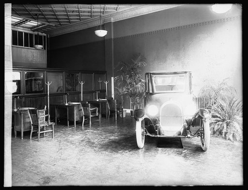 Oldsmobile Co., interior