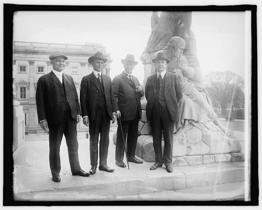 Gov. Robinson of Okla. & group