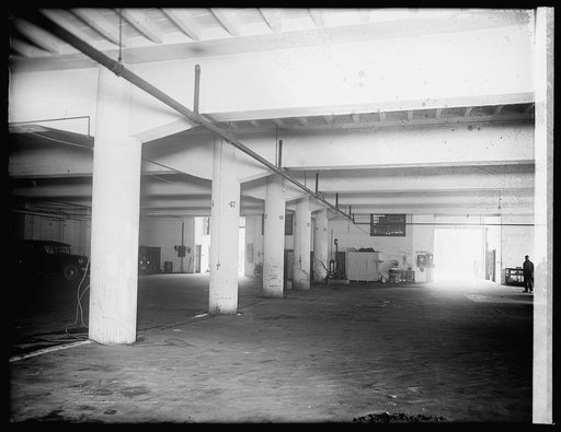 Gish Garage, interior