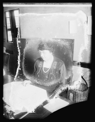 Miss Laura Eckets