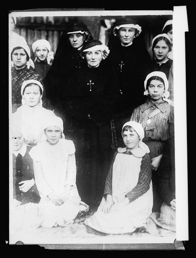 Polish nuns & children