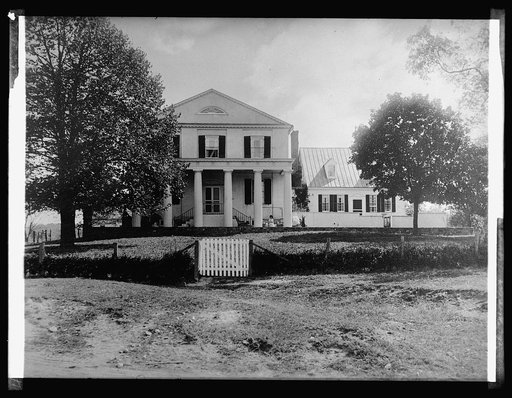 "Oak Hill" Home of Chief Justice Marshall the land on which the manor stands was an original grant from the Crown to Lord Tanbah[?] The cottage on the right adjoining the big mansion was the modest beginning of Oak Hill