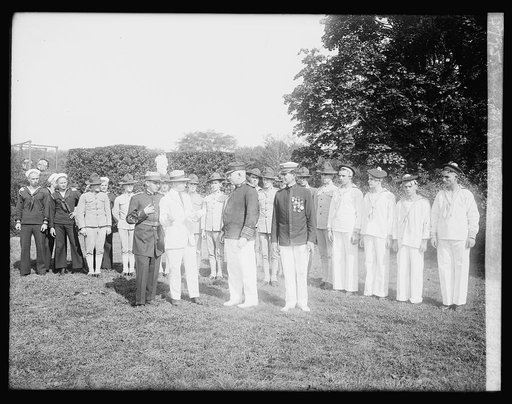 Pageant, Vets of Foreign Wars, surrender at Manila[?