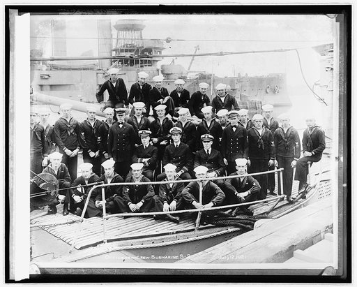 Officers and crew, Submarine S-2, July 12, 1921