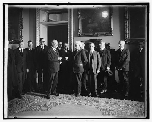 Hughes recives scissors from correspondents, 3/11/22