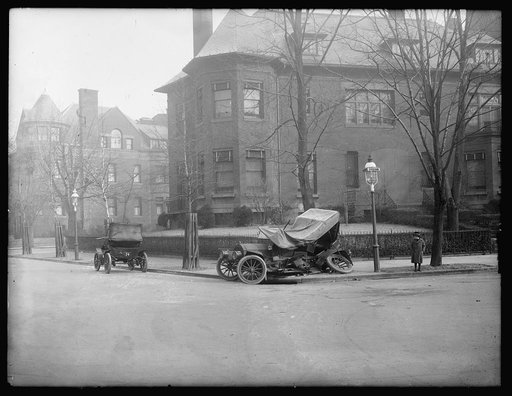 Auto wreck, Mass. Ave.?, Wash., D.C., c1917
