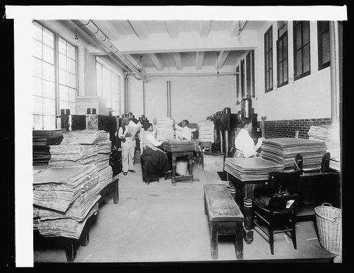 Bureau Engraving & Printing hydraulic press room for smoothing poastage and revenue stamps, [1914