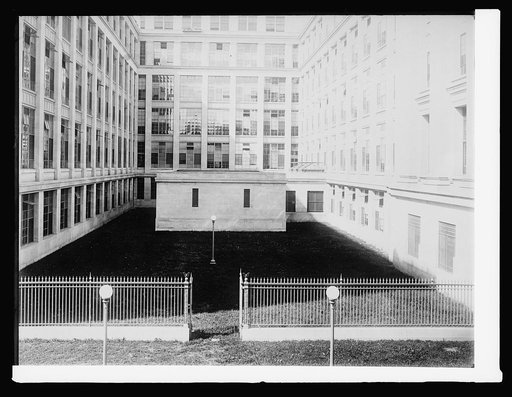 Bureau of Engraving & Ptg. exterior of plate vault, [1914