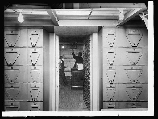 Treasury Dept., Ofc. of Comptroller of currency - Bond vault. Contains bonds to the value of 900,000,000 securring govt' deposits and postal savings fund, [1914
