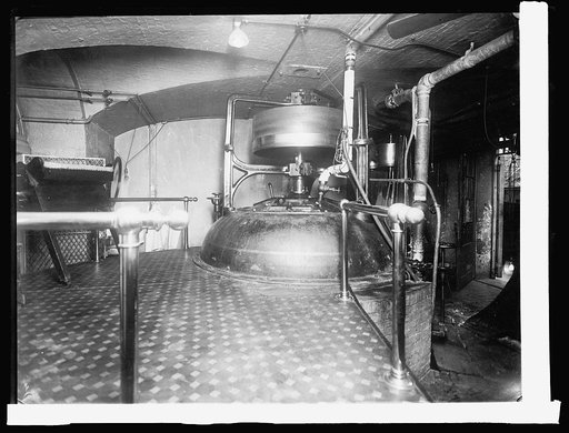 Treasury Dept. Ofc. Comptroller of Currency, Macerator for destroying old and mutilated national bank notes after redemption. 1,500,000 destroyed daily. Since the organization of the National Banking System in 1862 over six billion dollars of National Bank notes have been destroyed by this machine, 