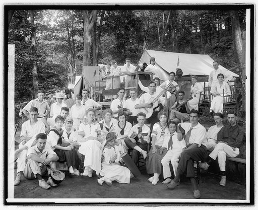Classy Camp group, 1915