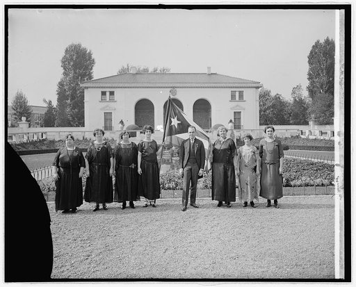 Presentation of Cuban Flag to Senor Don C. Gresado of Cuban Embassy to ladies of United Spanish War veterans, 10/7/24