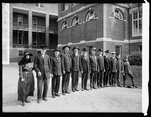 Old soldiers group captured, Oct. 1919