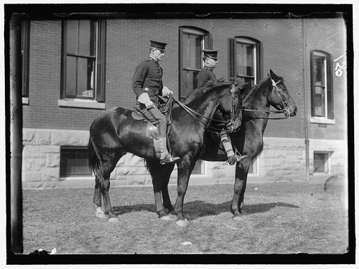FORT MYER. UNIDENTIFIED GROUP OF OFFICERS ON HORSEBACK