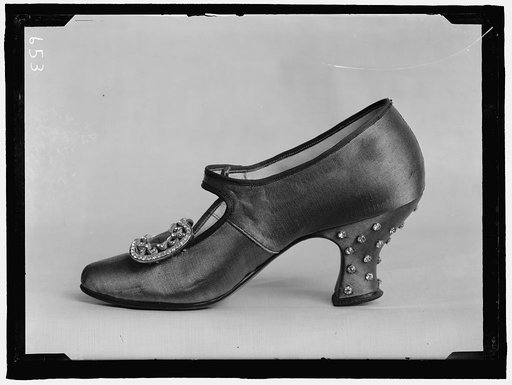 SHOE