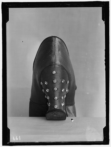 SHOE