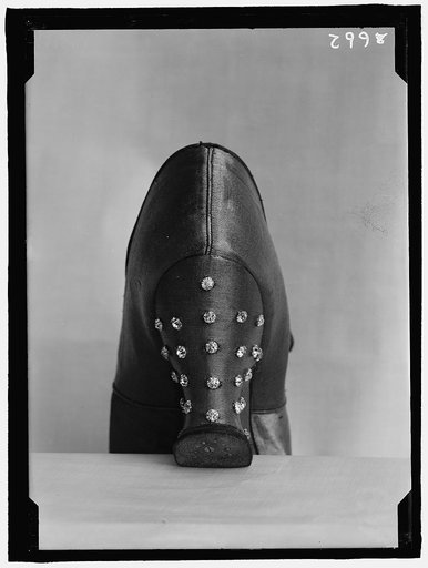 SHOE