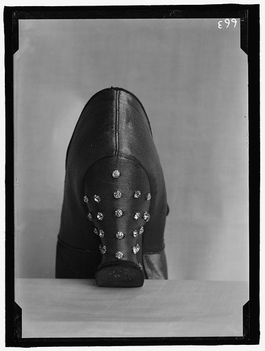 SHOE