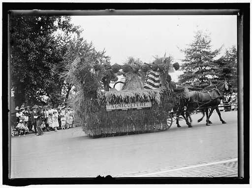 AGRICULTURE DEPARTMENT. 4TH OF JULY PARADE, FLOAT