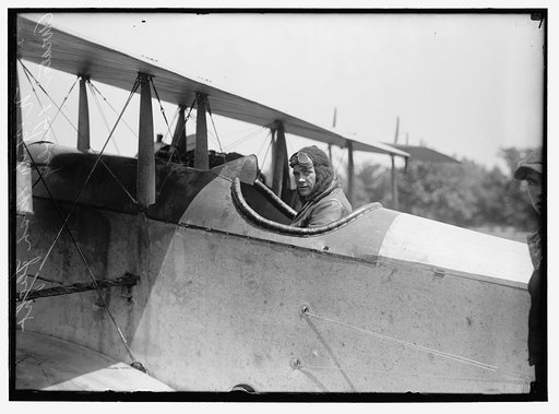 N.Y. TO WASH. FLIGHT AVIATOR HAWLEY