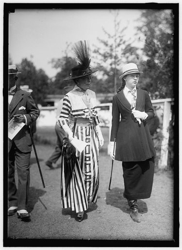 HORSE SHOWS. MRS. WILLIAM LATTAVER AND DAUGHTER