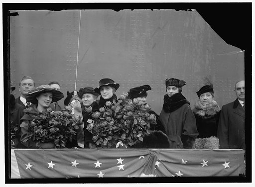 MISSISSIPPI, U.S.S. LAUNCHING AT NEWPORT NEWS. MISS CAMILLE McBEATH, SPONSOR