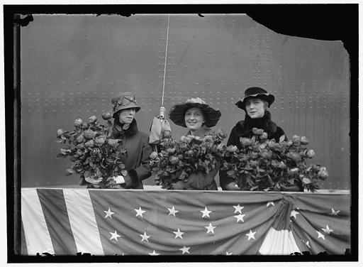 MISSISSIPPI, U.S.S. LAUNCHING AT NEWPORT NEWS. MISS CAMILLE McBEATH, SPONSOR