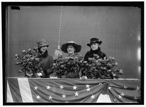 MISSISSIPPI, U.S.S. LAUNCHING AT NEWPORT NEWS. REVIEWING STAND