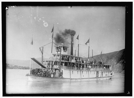 TANANA PADDLE WHEEL BOAT
