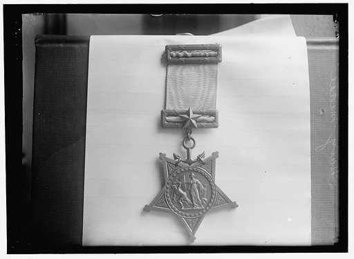 NAVY MEDAL