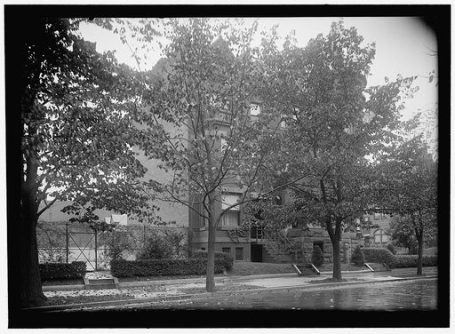 UNIDENTIFIED HOUSE