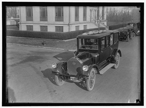 AUTOMOBILE