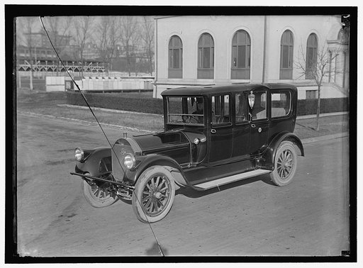 AUTOMOBILE