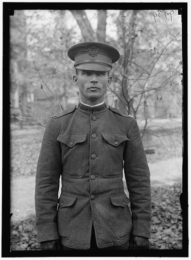 UNIFORMS: CAPTAIN, ARMY