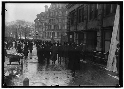 Street scene near 17th Street and State, War & Navy building, Washington, D.C.