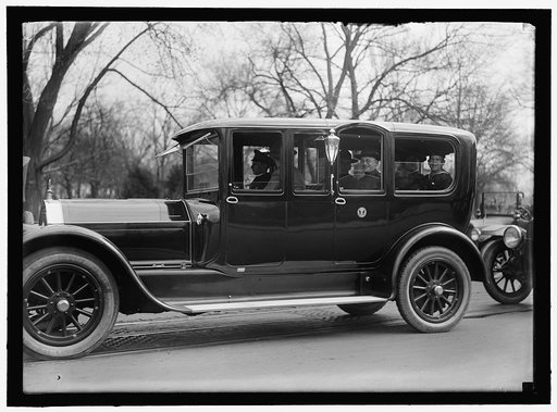 Automobile