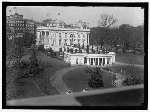 WHITE HOUSE FROM SOUTHEAST