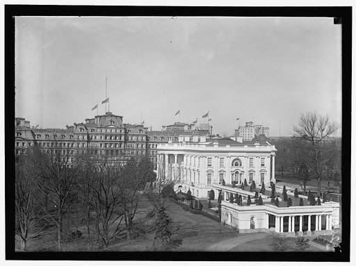 WHITE HOUSE FROM SOUTHEAST