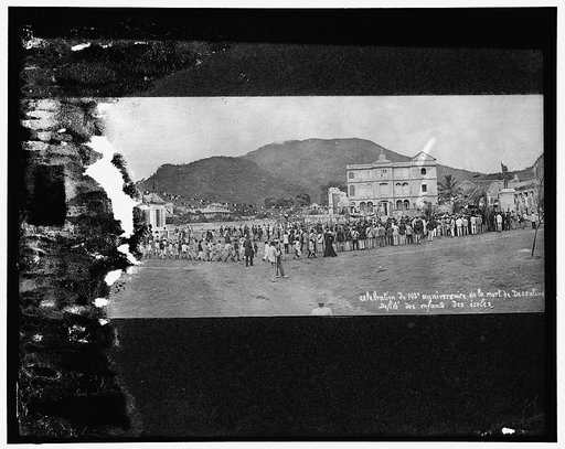 Celebration du 103e anniversaire de la mort de Dèssaline. Defilé des enfants des écoles