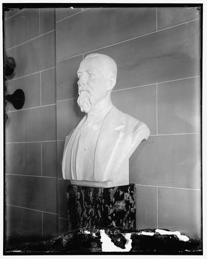 Sculpture, bust: Barrios, presented by Guatemala