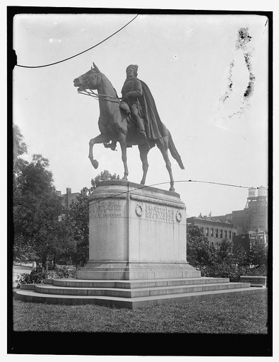 Pulaski Statue