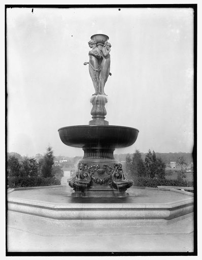 MacMillen fountain