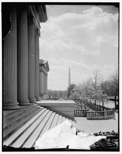 Monument and Treas. columns