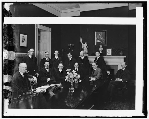 Sec. Tumulty and Newspaper Men at White House