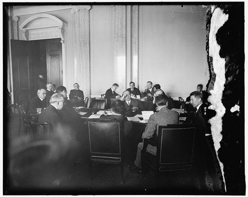 Capt. Harris Lanning (extreme left)