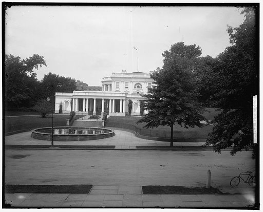 White House: East entrance